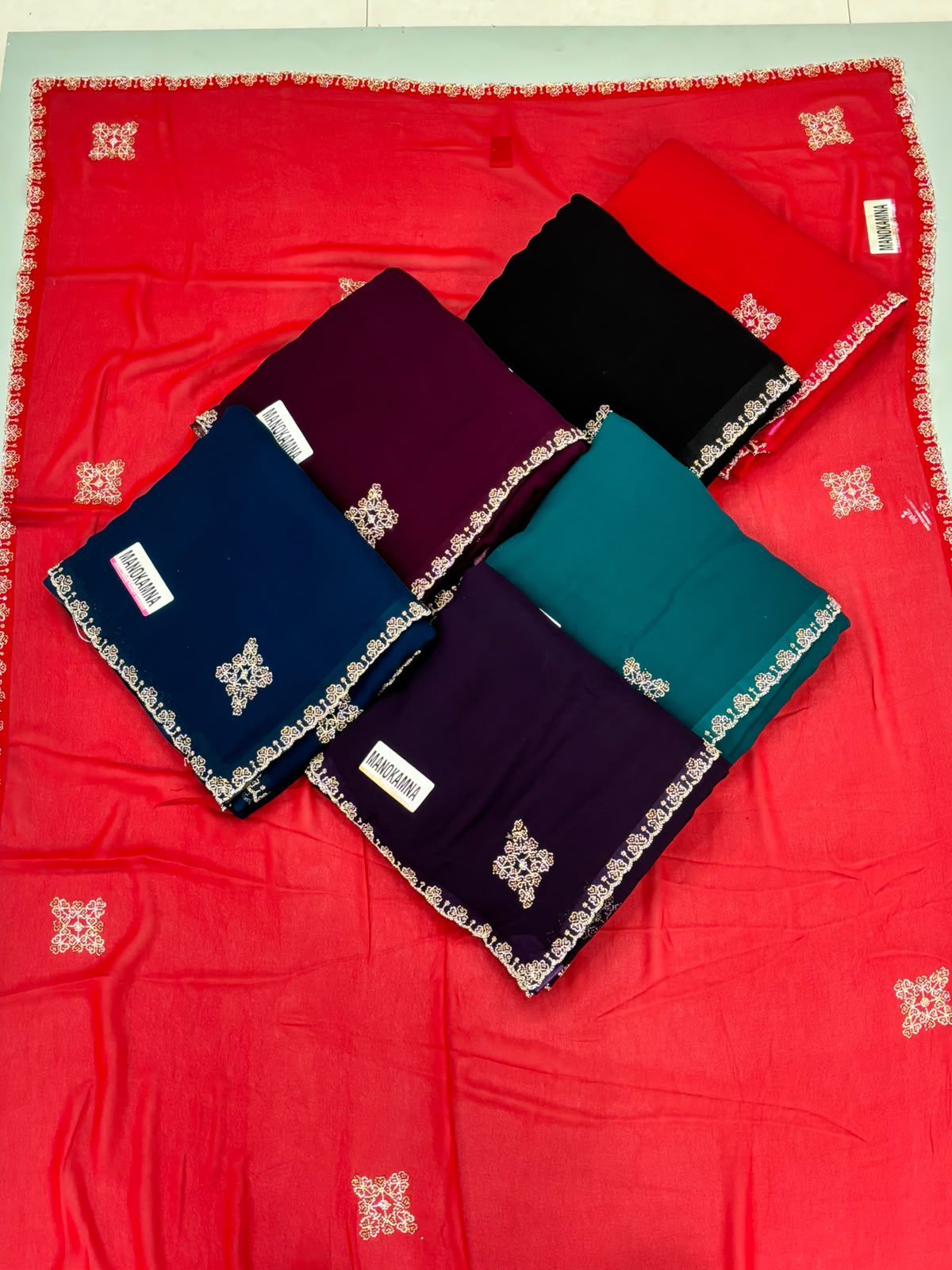 Manokamna Saree