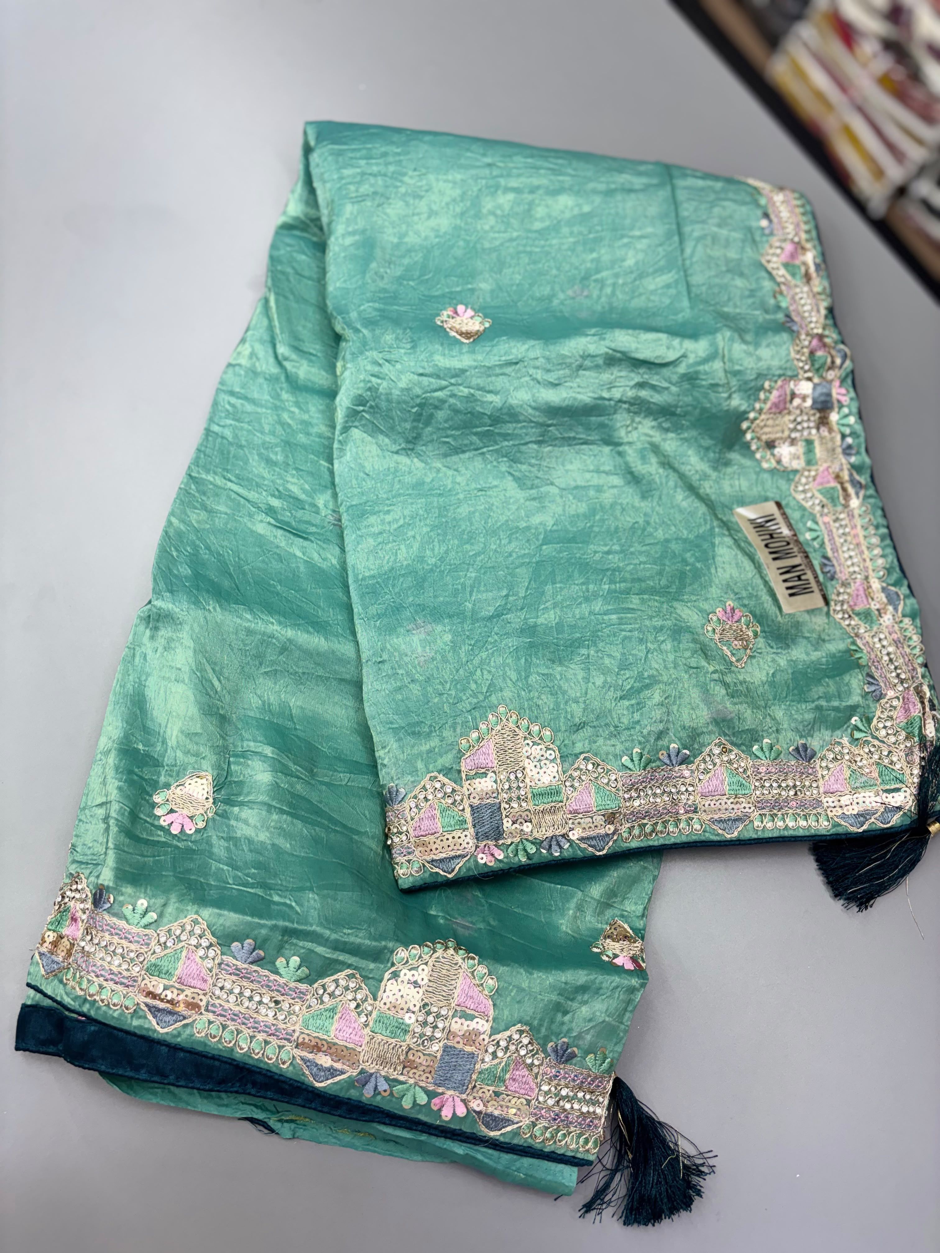 Man Mohini Saree
