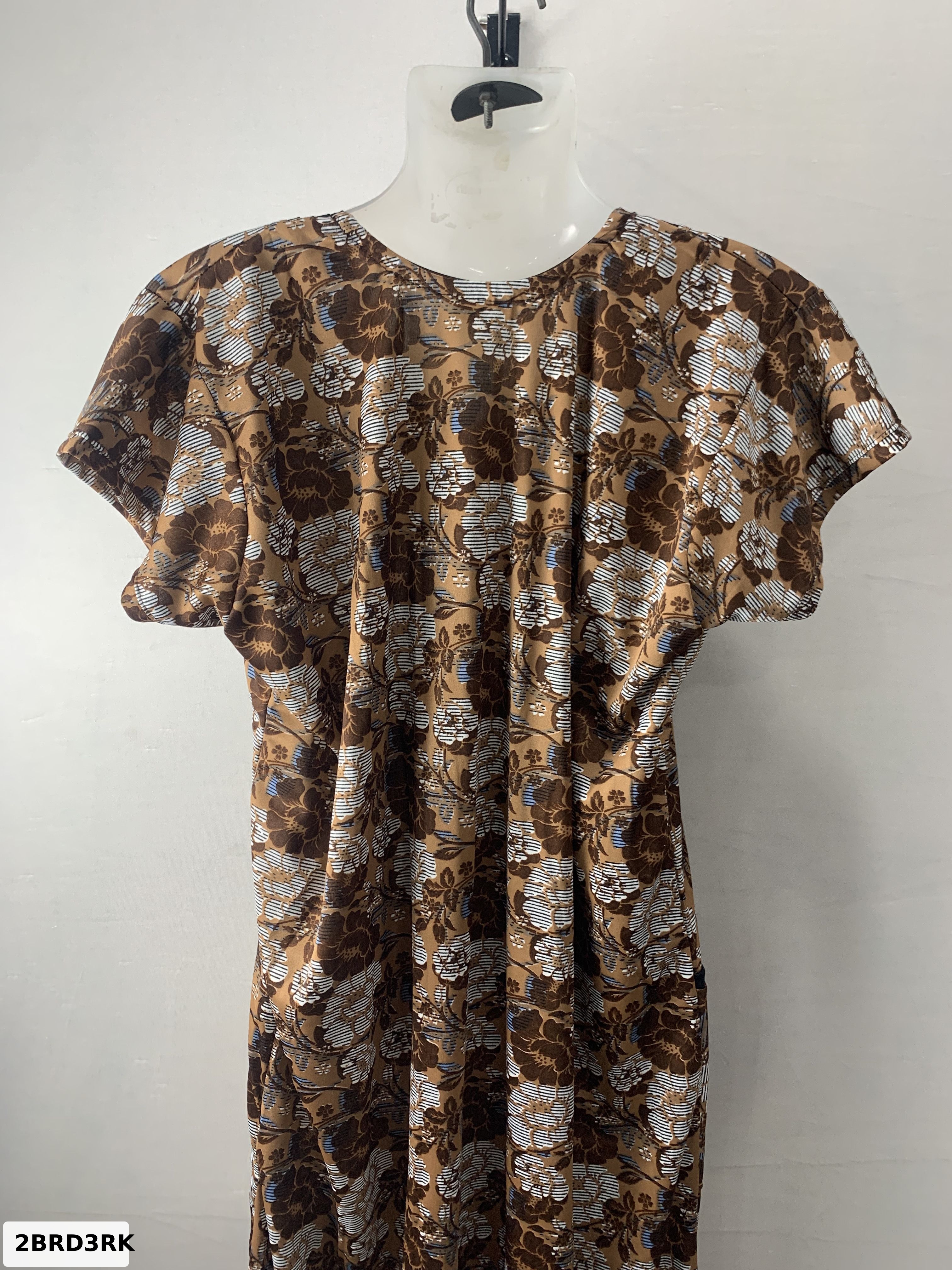 Malai Sareena Fancy Neck Nighty