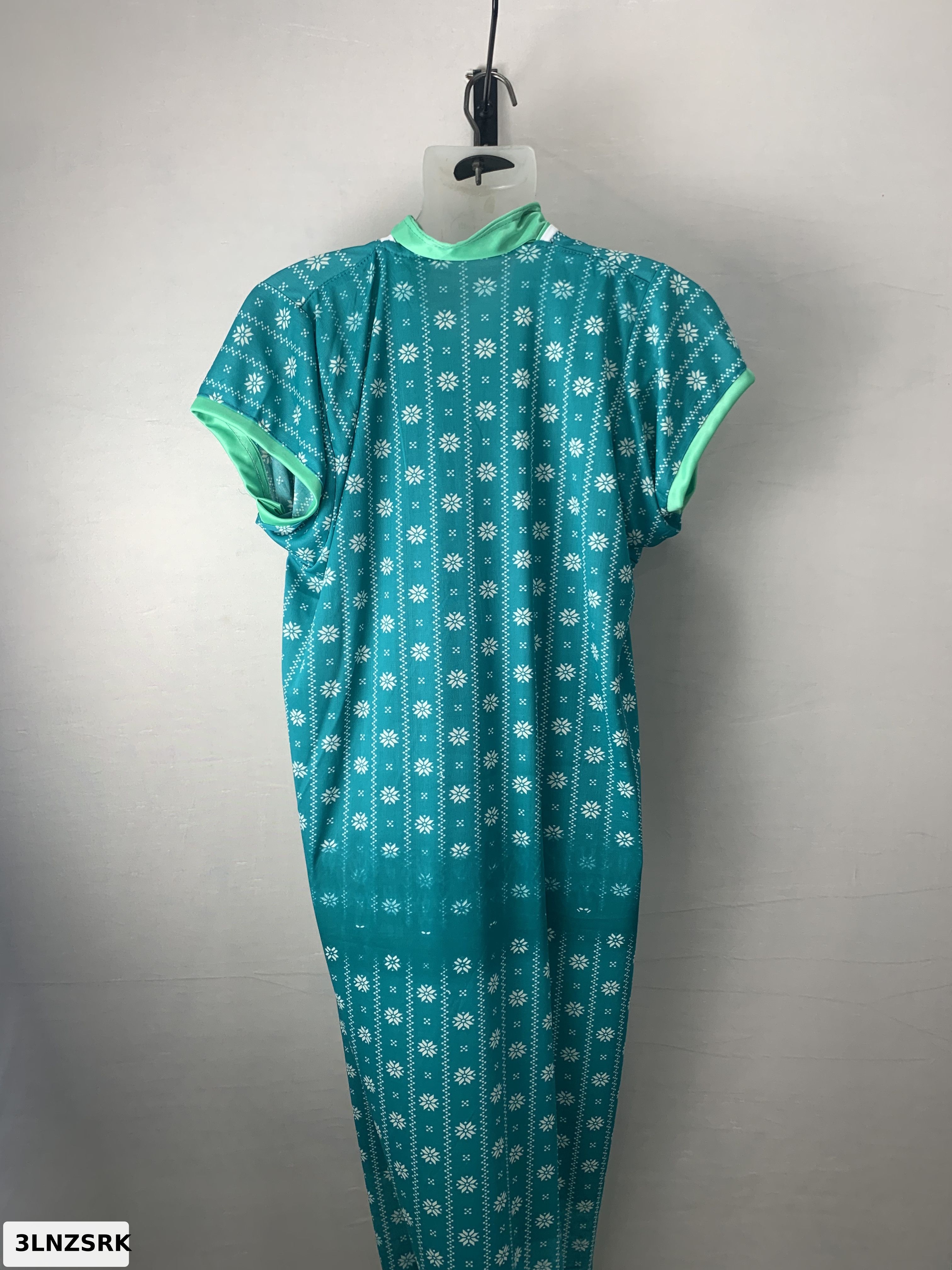 CLOTH SAREE COLLAR NECK NIGHTY