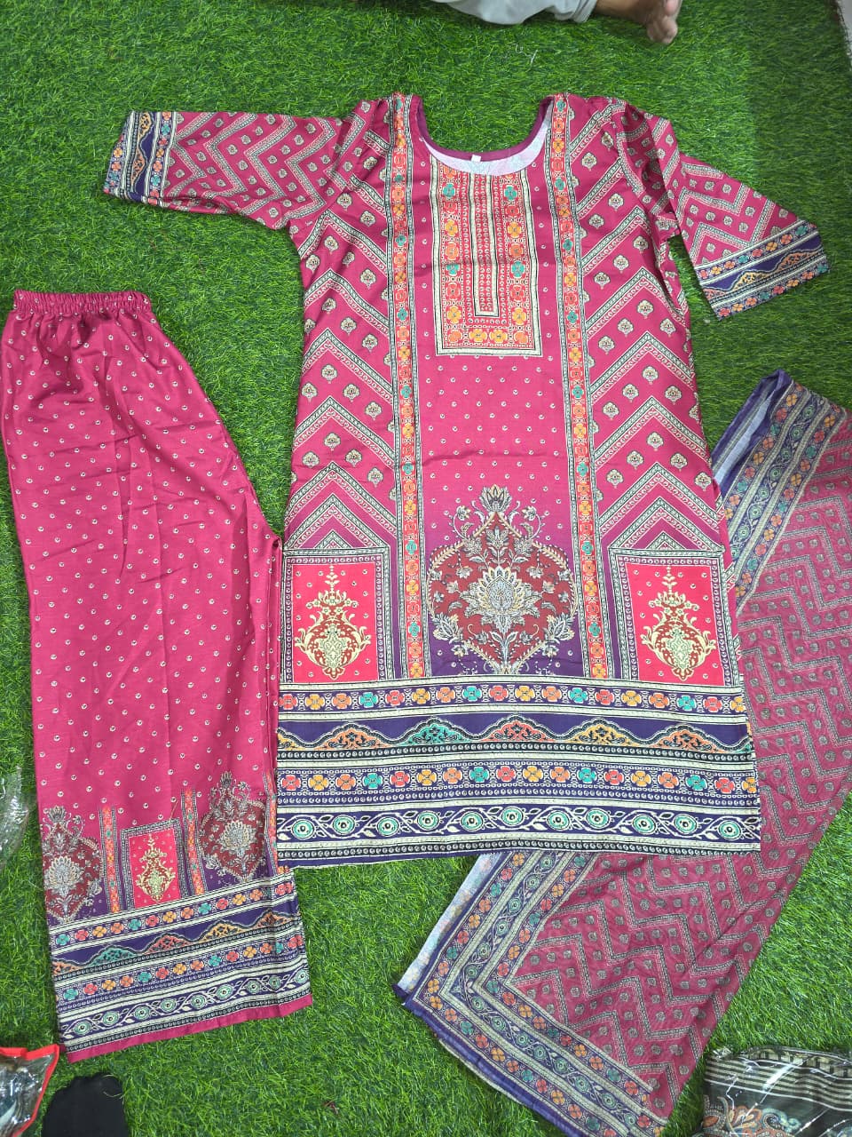 Pakistani 3 Piece