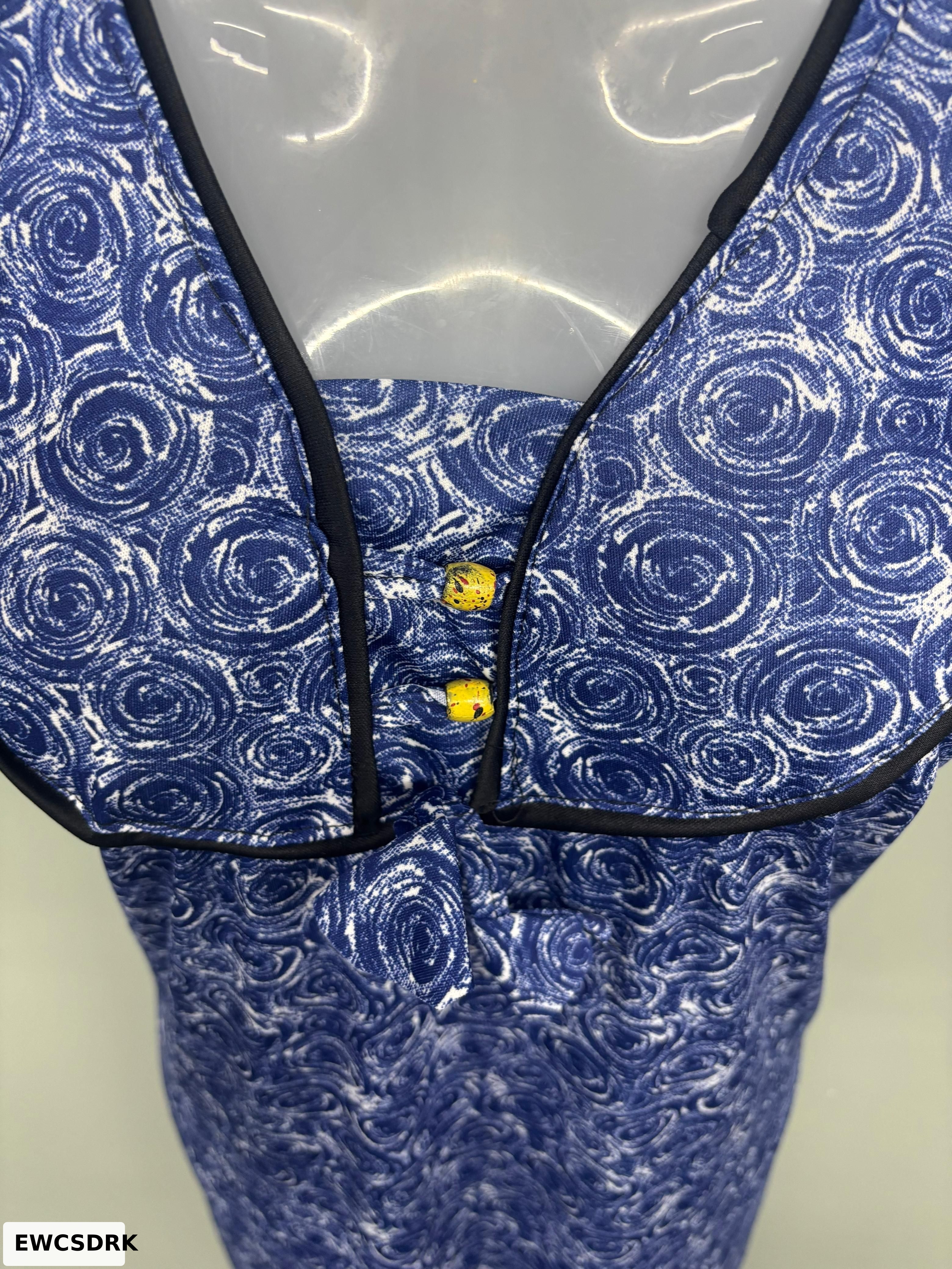 CLOTH HEAVY SAREE DAMRU PIPING NECK