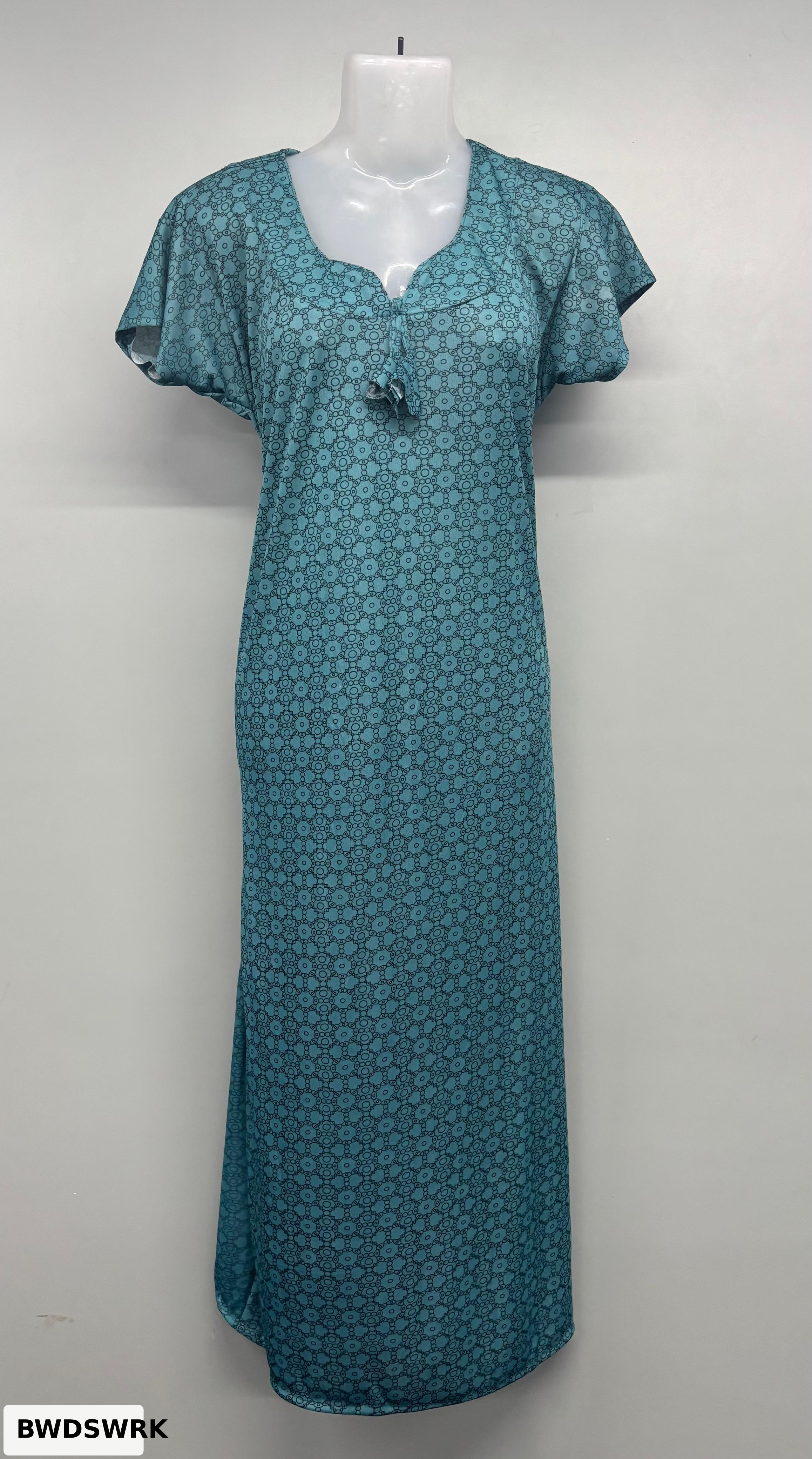 CLOTH SAREE ROUND NECK NIGHTY