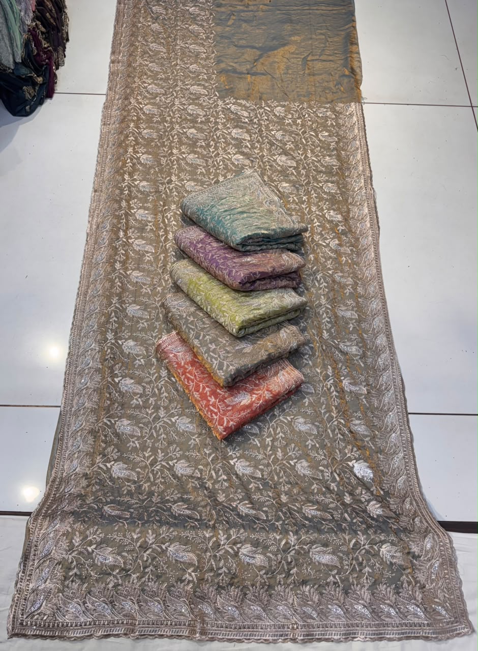 Fendy Satin Light